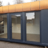 Design-sans-titre-2024-09-11T061319.500-1.png Container Bureau aménagé de 18 m2 avec Toilettes