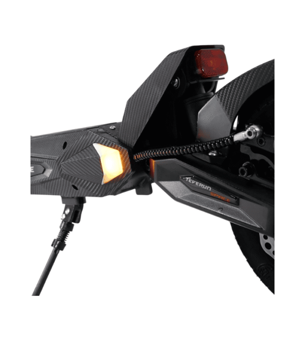 Troti-4Q-6-1.png Trottinette Électrique Teverun Space : Pratique et Performante