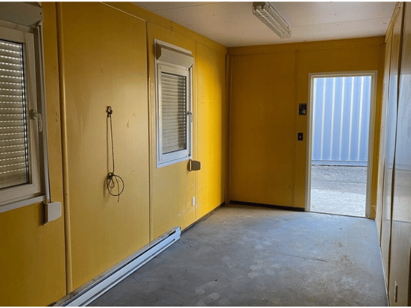 bureau-mobile-de-20-1.png Bureau Mobile De 20′ Avec Usure Normale