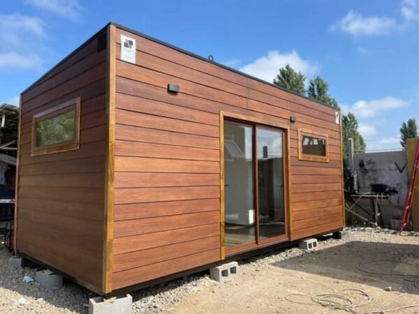 La Cabine Fumée Modulaire 18m² – 6×3 La Cabine Fumée Modulaire 18m² – 6×3