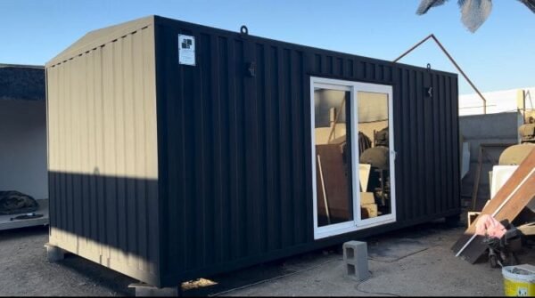Cabine Vintage 18m² – Studio Container 6×3 m Design Élégant