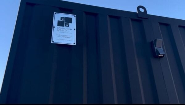 Cabine Vintage 18m² – Studio Container 6×3 m Design Élégant