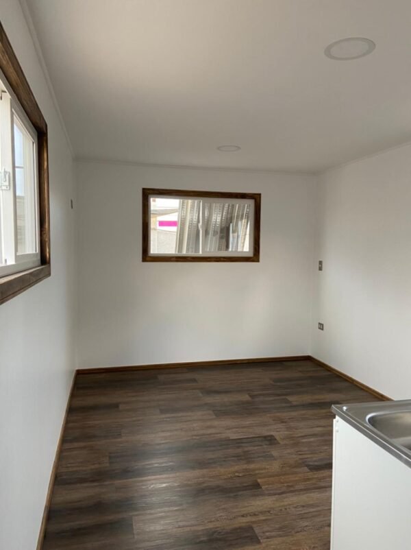 Container Modulaire Cabine Pinto 18m² – Studio Préfabriqué 6x3 m Clé en Main Container Modulaire Cabine Pinto 18m² – Studio Préfabriqué 6x3 m Clé en Main