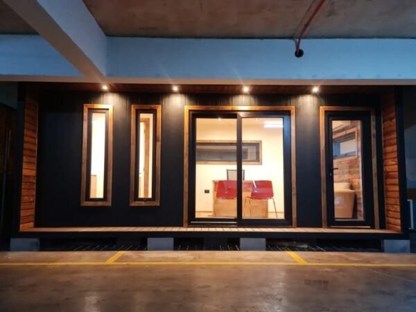 Showroom des Dominicains 18 m²