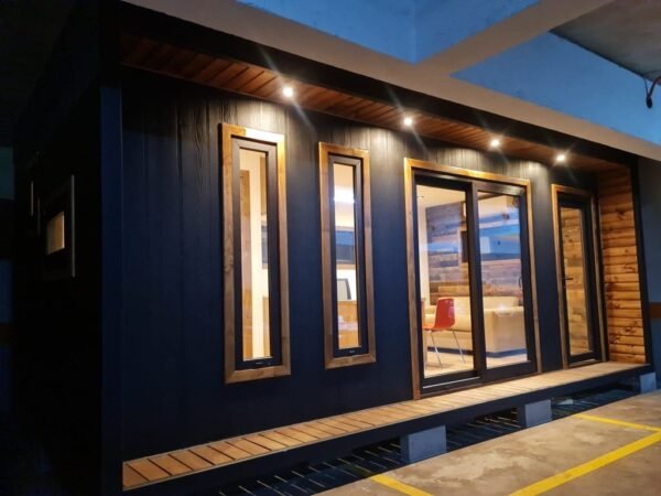 Showroom des Dominicains 18 m²