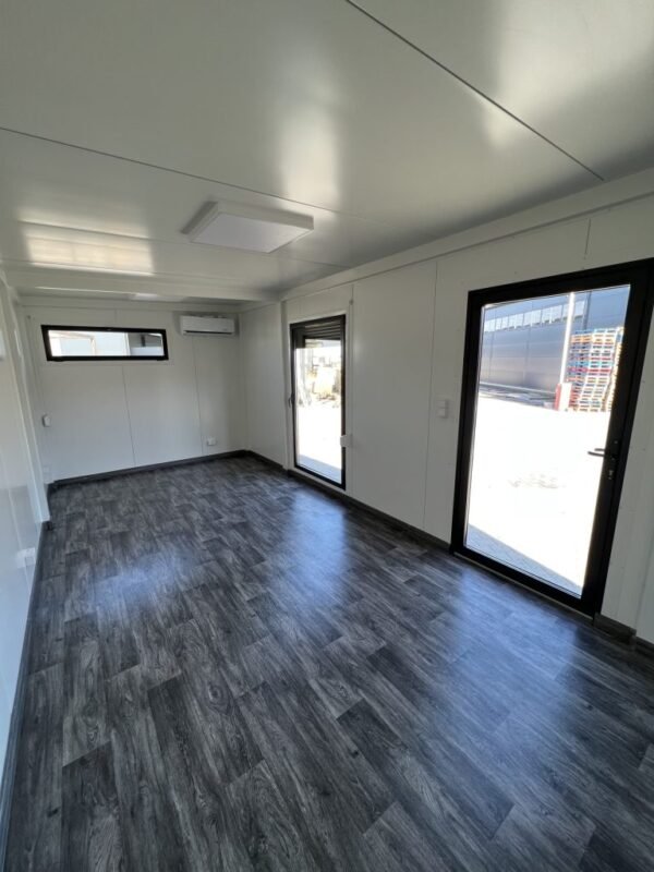 Conteneur habitable 8m x 3m