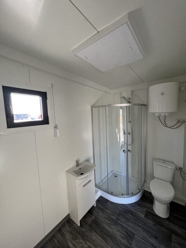 Conteneur habitable 8m x 3m